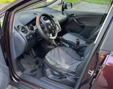 Сеат Altea XL 2008 у Хмельницькому на Automoto.ua Червоний Сеат Altea XL, об'ємом двигуна 1.6 л та пробігом 290 тис. км за 6200 $, фото 6 на Automoto.ua