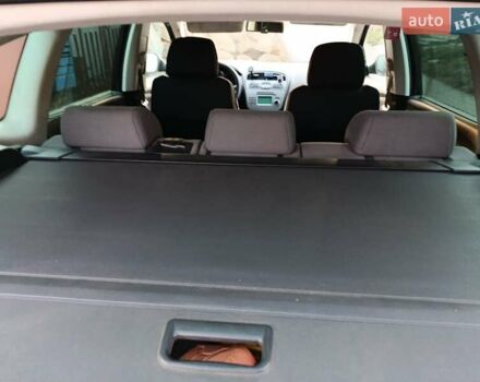 Красный Сеат Altea XL, объемом двигателя 1.4 л и пробегом 243 тыс. км за 4400 $, фото 7 на Automoto.ua