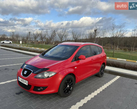 Красный Сеат Altea XL, объемом двигателя 1.39 л и пробегом 199 тыс. км за 5999 $, фото 1 на Automoto.ua