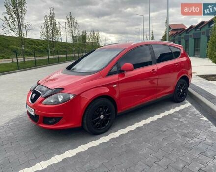 Красный Сеат Altea XL, объемом двигателя 1.39 л и пробегом 196 тыс. км за 6999 $, фото 7 на Automoto.ua