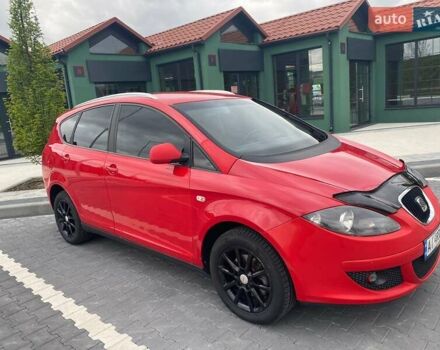 Красный Сеат Altea XL, объемом двигателя 1.39 л и пробегом 196 тыс. км за 6999 $, фото 1 на Automoto.ua