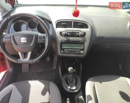 Красный Сеат Altea XL, объемом двигателя 1.6 л и пробегом 142 тыс. км за 10200 $, фото 14 на Automoto.ua