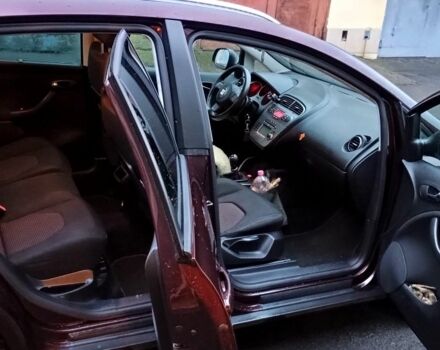 Красный Сеат Altea XL, объемом двигателя 2 л и пробегом 360 тыс. км за 5500 $, фото 9 на Automoto.ua