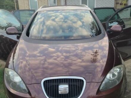 Сеат Altea XL 2006 в Черкассах на Automoto.ua Красный Сеат Altea XL, объемом двигателя 1.6 л и пробегом 225 тыс. км за 6500 $, фото 1 на Automoto.ua