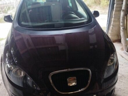 Сеат Altea XL 2007 в Запорожье на Automoto.ua Красный Сеат Altea XL, объемом двигателя 2 л и пробегом 257 тыс. км за 7000 $, фото 1 на Automoto.ua