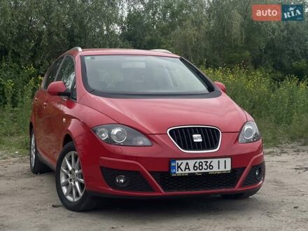 Сеат Altea XL 2009 в Киеве на Automoto.ua Красный Сеат Altea XL, объемом двигателя 1.8 л и пробегом 131 тыс. км за 6300 $, фото 1 на Automoto.ua