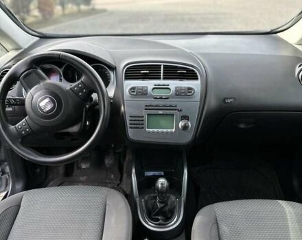 Сеат Altea XL, объемом двигателя 1.8 л и пробегом 227 тыс. км за 5200 $, фото 14 на Automoto.ua