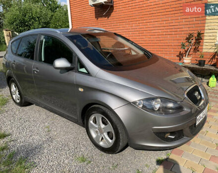 Сірий Сеат Altea XL, об'ємом двигуна 1.6 л та пробігом 195 тис. км за 6500 $, фото 1 на Automoto.ua