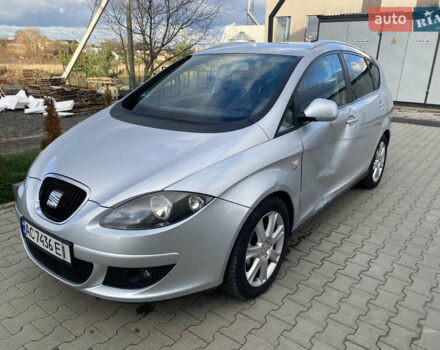 Серый Сеат Altea XL, объемом двигателя 1.4 л и пробегом 225 тыс. км за 4200 $, фото 1 на Automoto.ua