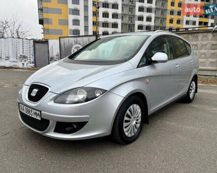 Серый Сеат Altea XL, объемом двигателя 0 л и пробегом 153 тыс. км за 7700 $, фото 1 на Automoto.ua