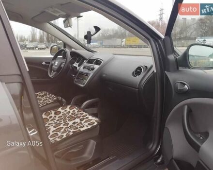 Сірий Сеат Altea XL, об'ємом двигуна 1.98 л та пробігом 165 тис. км за 6800 $, фото 8 на Automoto.ua
