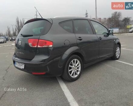 Сірий Сеат Altea XL, об'ємом двигуна 1.98 л та пробігом 165 тис. км за 6800 $, фото 4 на Automoto.ua