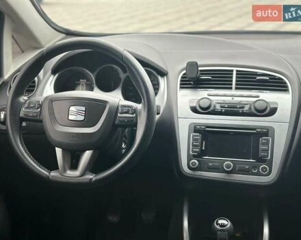 Сеат Altea XL 2012 в Виннице на Automoto.ua Серый Сеат Altea XL, объемом двигателя 1.98 л и пробегом 270 тыс. км за 8499 $, фото 6 на Automoto.ua