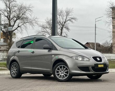 Серый Сеат Altea XL, объемом двигателя 1.6 л и пробегом 287 тыс. км за 6350 $, фото 4 на Automoto.ua