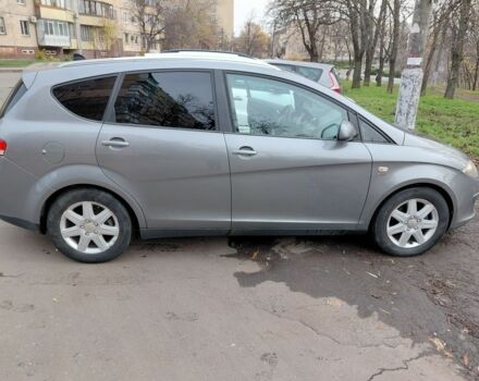 Серый Сеат Altea XL, объемом двигателя 2 л и пробегом 329 тыс. км за 6200 $, фото 1 на Automoto.ua