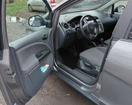 Серый Сеат Altea XL, объемом двигателя 2 л и пробегом 329 тыс. км за 6200 $, фото 3 на Automoto.ua