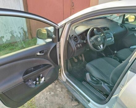 Сірий Сеат Altea XL, об'ємом двигуна 1.6 л та пробігом 248 тис. км за 7800 $, фото 2 на Automoto.ua