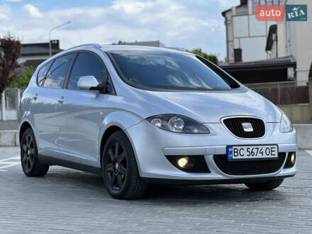 Сеат Altea XL 2007 у Рівному на Automoto.ua Сірий Сеат Altea XL, об'ємом двигуна 1.97 л та пробігом 249 тис. км за 5450 $, фото 1 на Automoto.ua