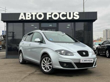 Сеат Altea XL 2010 в Киеве на Automoto.ua Серый Сеат Altea XL, объемом двигателя 0 л и пробегом 84 тыс. км за 7990 $, фото 1 на Automoto.ua