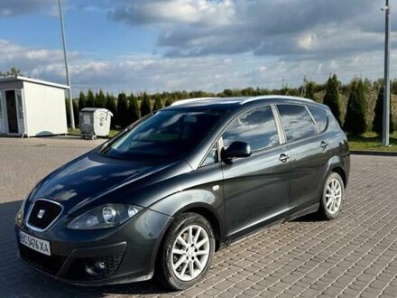 Сеат Altea XL 2010 в Львове на Automoto.ua Серый Сеат Altea XL, объемом двигателя 1.6 л и пробегом 171 тыс. км за 7900 $, фото 1 на Automoto.ua