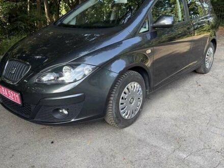 Сеат Altea XL 2011 в Виннице на Automoto.ua Серый Сеат Altea XL, объемом двигателя 1.6 л и пробегом 144 тыс. км за 7599 $, фото 1 на Automoto.ua