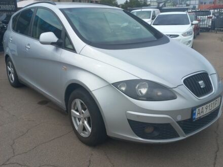 Сеат Altea XL 2015 в Петропавлівська Борщагівка на Automoto.ua Серый Сеат Altea XL, объемом двигателя 1.6 л и пробегом 217 тыс. км за 6999 $, фото 1 на Automoto.ua