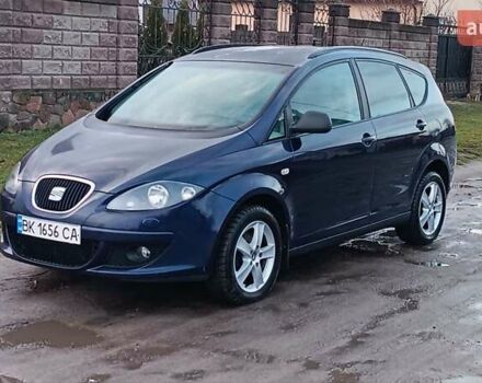 Синий Сеат Altea XL, объемом двигателя 1.9 л и пробегом 281 тыс. км за 5650 $, фото 2 на Automoto.ua