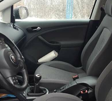 Сеат Altea XL 2008 в Тернополе на Automoto.ua Синий Сеат Altea XL, объемом двигателя 1.4 л и пробегом 245 тыс. км за 6500 $, фото 4 на Automoto.ua