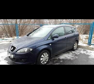 Сеат Altea XL 2008 в Тернополе на Automoto.ua Синий Сеат Altea XL, объемом двигателя 1.4 л и пробегом 245 тыс. км за 6500 $, фото 1 на Automoto.ua