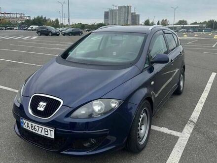 Сеат Altea XL 2006 в Киеве на Automoto.ua Синий Сеат Altea XL, объемом двигателя 1.9 л и пробегом 229 тыс. км за 5800 $, фото 1 на Automoto.ua