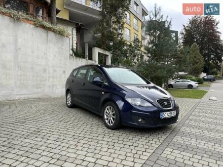 Сеат Altea XL 2011 в Львове на Automoto.ua Синий Сеат Altea XL, объемом двигателя 1.6 л и пробегом 267 тыс. км за 7450 $, фото 1 на Automoto.ua
