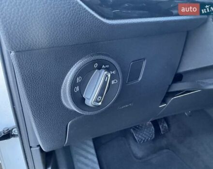 Белый Сеат Ateca, объемом двигателя 1.97 л и пробегом 165 тыс. км за 22800 $, фото 34 на Automoto.ua