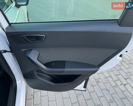Белый Сеат Ateca, объемом двигателя 1.97 л и пробегом 165 тыс. км за 22800 $, фото 14 на Automoto.ua