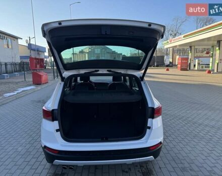 Белый Сеат Ateca, объемом двигателя 1.97 л и пробегом 165 тыс. км за 22800 $, фото 43 на Automoto.ua