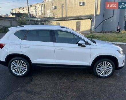 Белый Сеат Ateca, объемом двигателя 1.97 л и пробегом 165 тыс. км за 22800 $, фото 3 на Automoto.ua