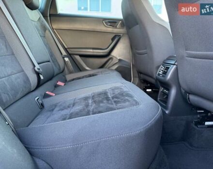 Белый Сеат Ateca, объемом двигателя 1.97 л и пробегом 165 тыс. км за 22800 $, фото 16 на Automoto.ua