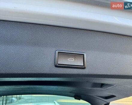 Белый Сеат Ateca, объемом двигателя 1.97 л и пробегом 165 тыс. км за 22800 $, фото 45 на Automoto.ua