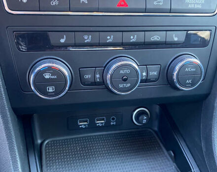 Белый Сеат Ateca, объемом двигателя 1.5 л и пробегом 90 тыс. км за 17999 $, фото 24 на Automoto.ua