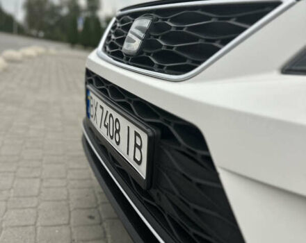 Белый Сеат Ateca, объемом двигателя 1.5 л и пробегом 90 тыс. км за 17999 $, фото 2 на Automoto.ua