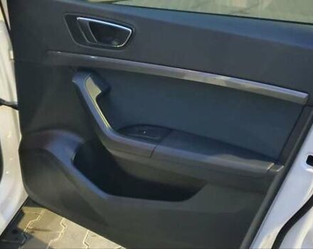 Белый Сеат Ateca, объемом двигателя 1.6 л и пробегом 196 тыс. км за 19150 $, фото 15 на Automoto.ua