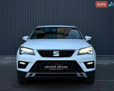 Белый Сеат Ateca, объемом двигателя 1.6 л и пробегом 166 тыс. км за 18999 $, фото 1 на Automoto.ua