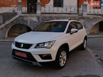 Белый Сеат Ateca, объемом двигателя 1.6 л и пробегом 243 тыс. км за 16599 $, фото 1 на Automoto.ua