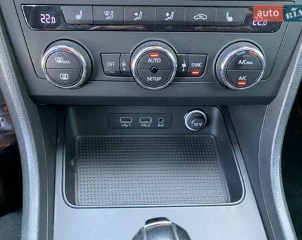 Червоний Сеат Ateca, об'ємом двигуна 1.4 л та пробігом 101 тис. км за 16700 $, фото 26 на Automoto.ua