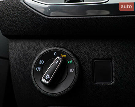 Сеат Ateca, объемом двигателя 1.5 л и пробегом 15 тыс. км за 23045 $, фото 13 на Automoto.ua