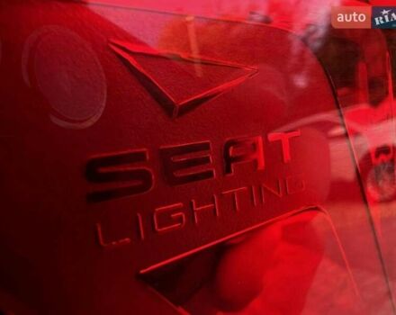 Сірий Сеат Ateca, об'ємом двигуна 1.6 л та пробігом 175 тис. км за 11000 $, фото 4 на Automoto.ua