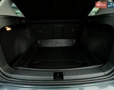 Сірий Сеат Ateca, об'ємом двигуна 1.6 л та пробігом 175 тис. км за 11000 $, фото 5 на Automoto.ua