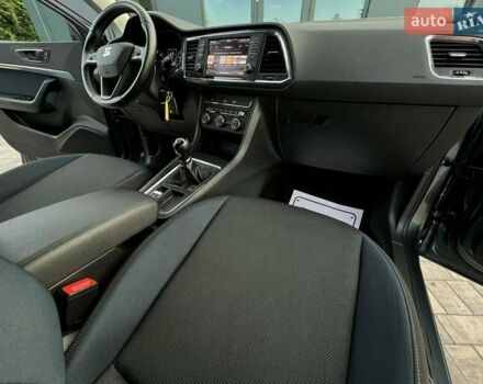 Сірий Сеат Ateca, об'ємом двигуна 1.6 л та пробігом 175 тис. км за 11000 $, фото 9 на Automoto.ua