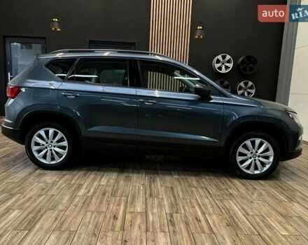 Сірий Сеат Ateca, об'ємом двигуна 1.6 л та пробігом 175 тис. км за 11000 $, фото 2 на Automoto.ua