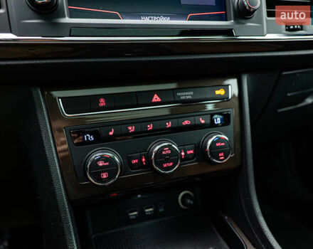 Серый Сеат Ateca, объемом двигателя 1.6 л и пробегом 88 тыс. км за 22953 $, фото 15 на Automoto.ua