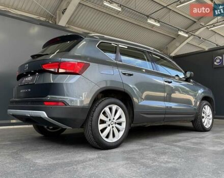 Сірий Сеат Ateca, об'ємом двигуна 1.6 л та пробігом 155 тис. км за 18000 $, фото 18 на Automoto.ua